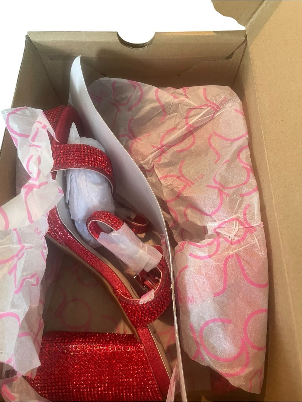 Sugar Red Rhinestone Strappy Women's Sandals new never worn size 7